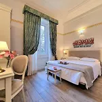チャーリー ホテル 3*