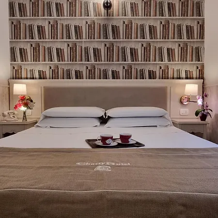 Hotel Charly