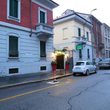 查理酒店 酒店 3*