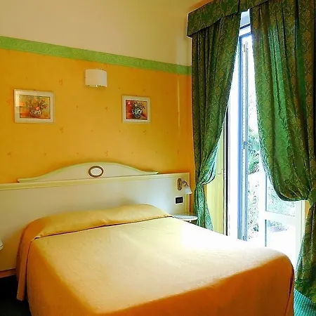 Hotel Charly