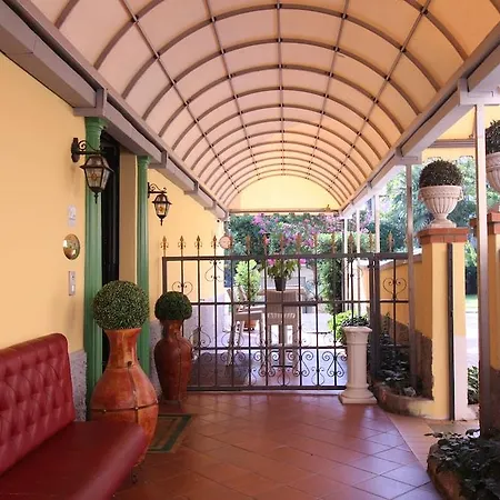 Hotel Charly