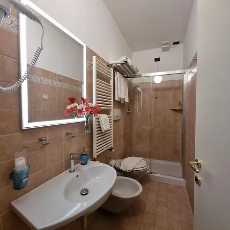 Hotel Charly Mediolan