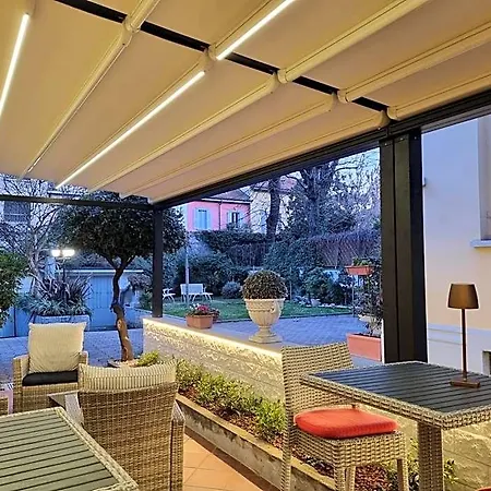Charly Hotel 3*