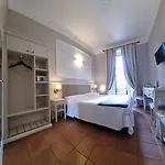 Charly Ξενοδοχείο 3*