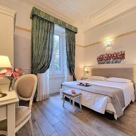 Charly Hotel 3*