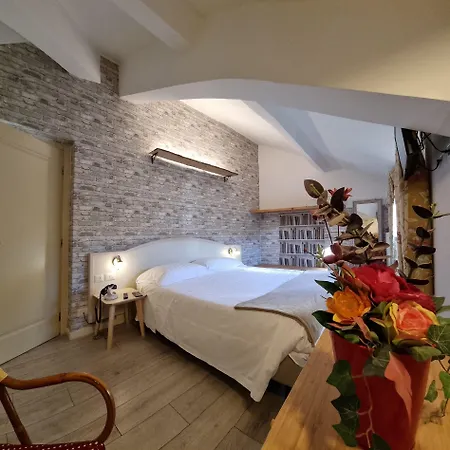 Charly Hotel Mailand